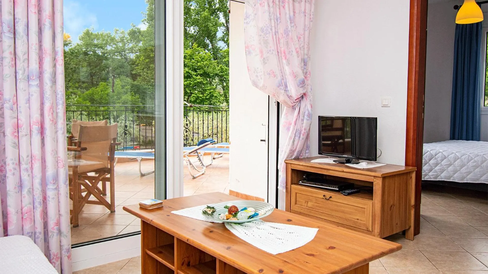 Forty Roses Luxury Apartments Vourvourou
